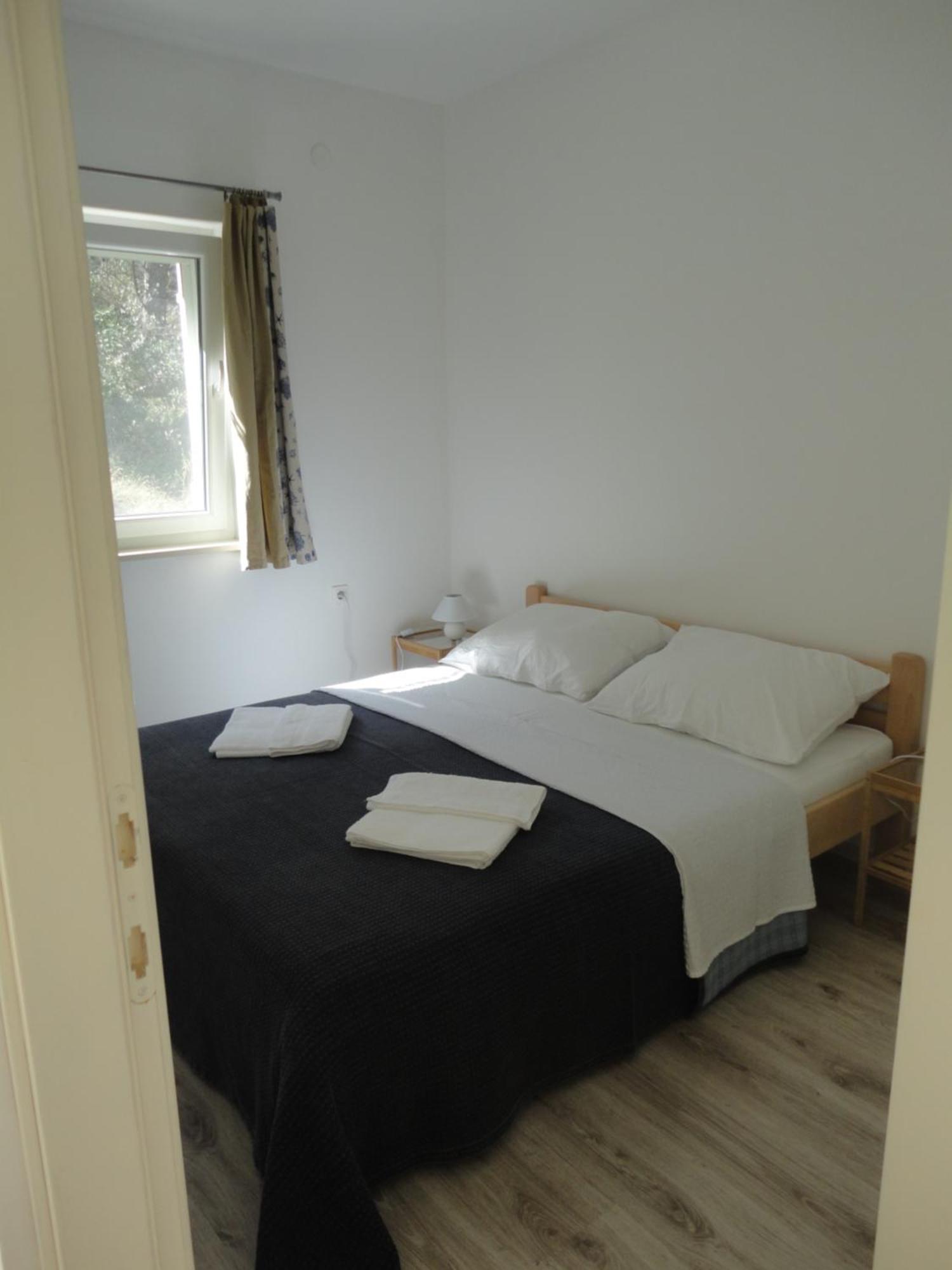 Solis Apartman Tisno Szoba fotó